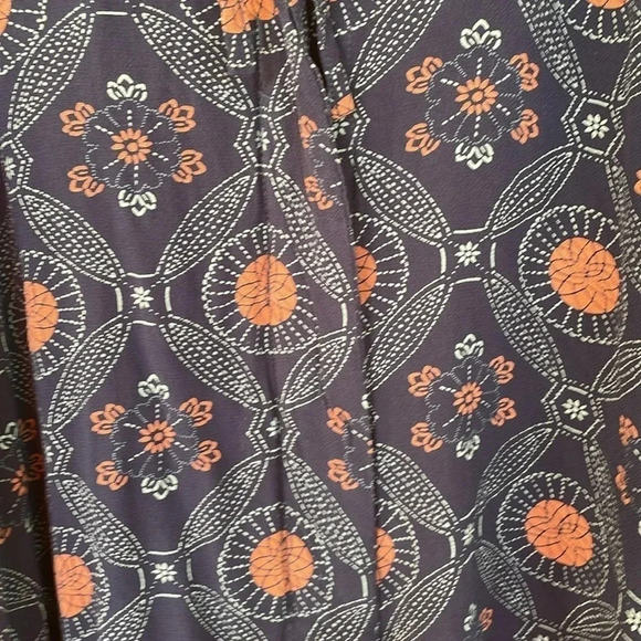 Dip Dark Blue Coral Floral Medallion Long Sleeved Blouse - Picture 6 of 10